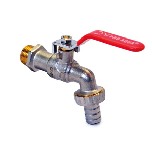 Кран латунный угловой с патрубком для шланга, ручка-рычаг, НР для систем водоснабжения PRO AQUA