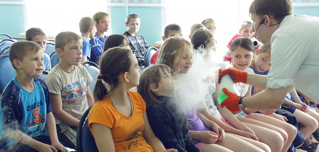 научное шоу профессора Николя эго инжиниринг.jpg