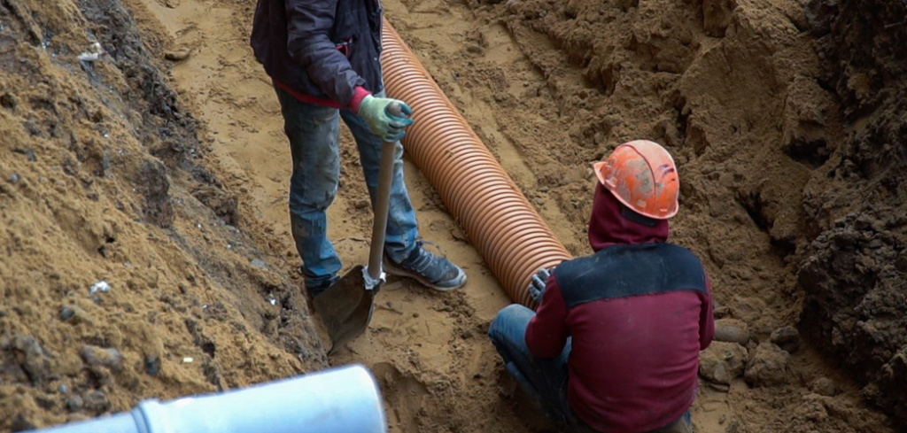 трубы канализационные про аква завод.jpg трубы канализационные про аква завод.jpg