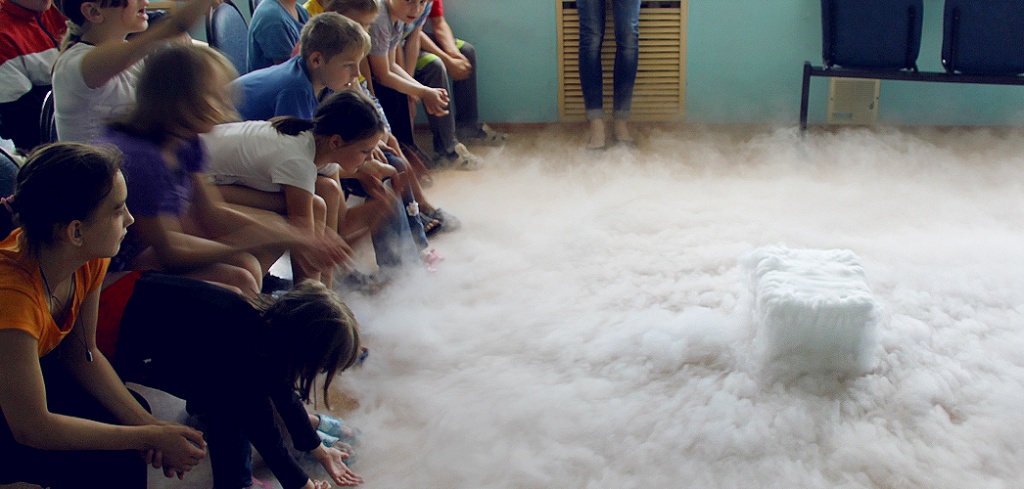 благотворительная акция в Верхнелюбажской шкле-интернате.jpg