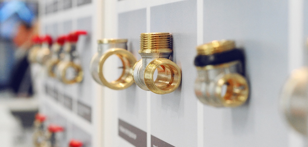 латунная запорная арматура Про Аква Aqua-Therm St. Petersburg 2016.jpg латунная запорная арматура Про Аква Aqua-Therm St. Petersburg 2016.jpg