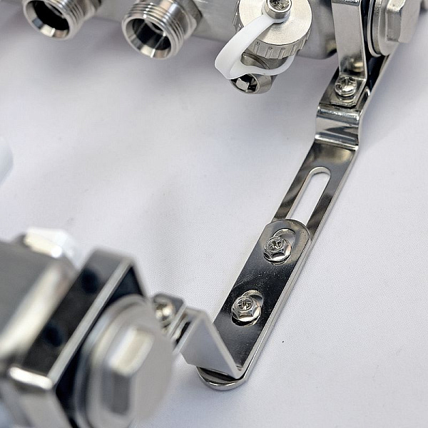 PRO AQUA Коллекторный блок с регулировочными клапанами