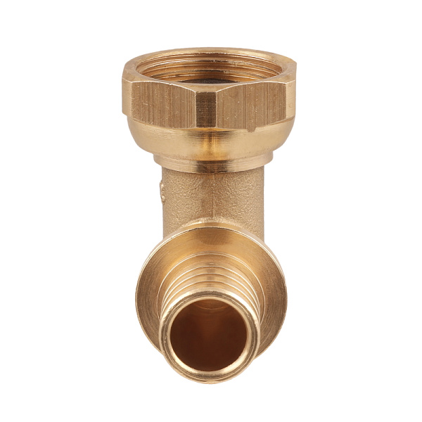 Угольник с накидной гайкой